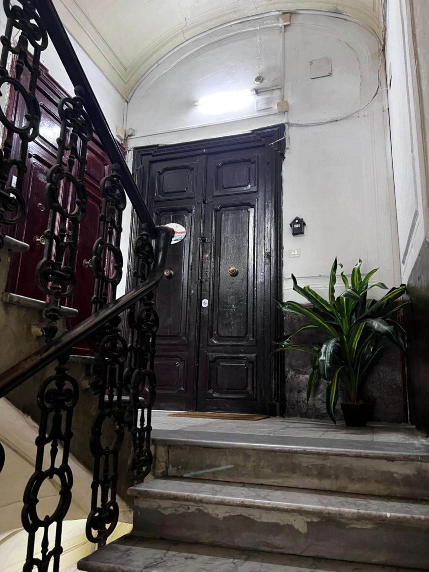La Porta Accanto Napoli Exterior foto